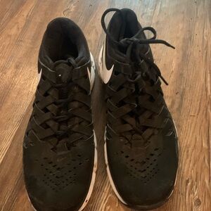 Men’s Nike shoes size 9.5